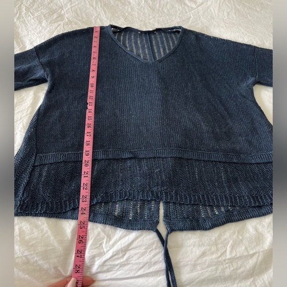 CHARLI LONDON | Women’s SZ L | Open Knit Blue Linen Top | High Low Hem EUC - Picture 3 of 11